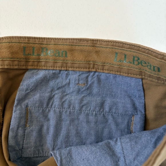 L.L bean Mens Chino Standard Fit Shorts size 38W - Picture 4 of 12